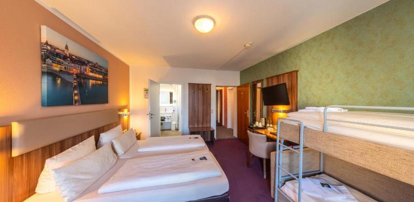 Imagen de la habitación del Hotel L&ouml;wen, Meckenbeuren. Foto 11