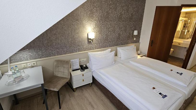 Imagen de la habitación del Hotel L&ouml;wen, Meckenbeuren. Foto 15