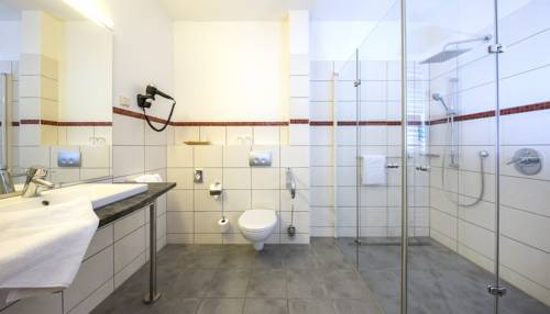 Imagen de la habitación del Hotel Löwengarten. Foto 7