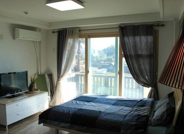 Imagen de la habitación del Hotel Lounge House Jejuda. Foto 19