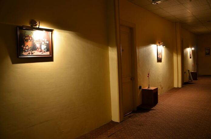 Imagen general del Hotel Louris inn. Foto 1