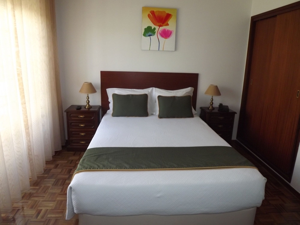 Imagen de la habitación del Hotel Louro. Foto 7