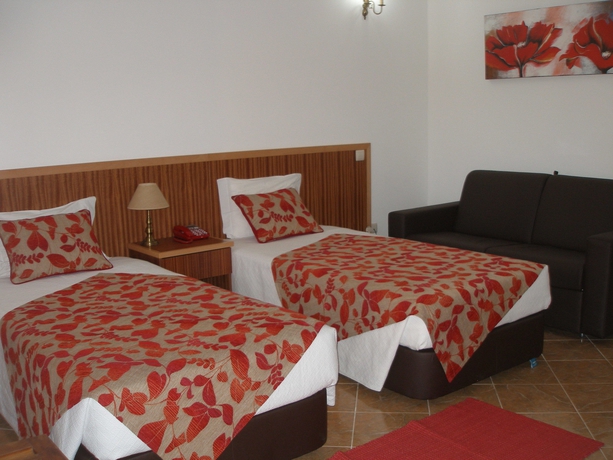 Imagen de la habitación del Hotel Louro. Foto 8