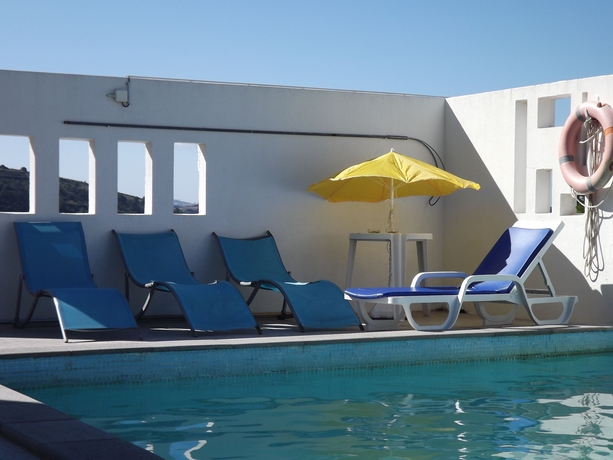 Imagen de la piscina del Hotel Louro. Foto 15