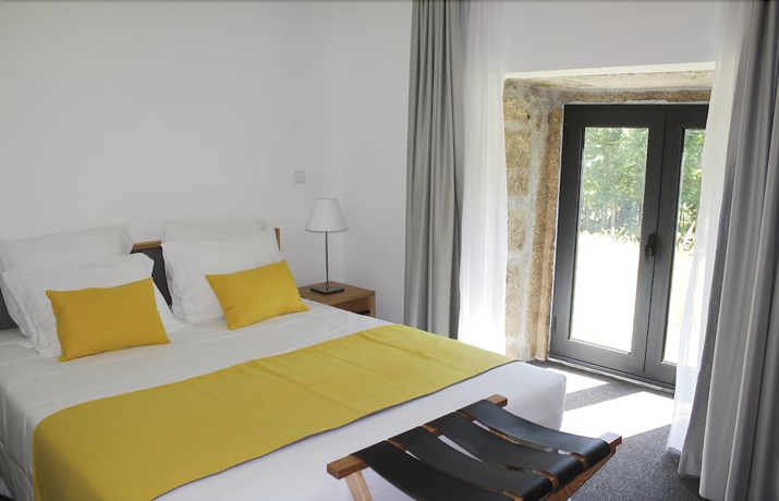 Imagen de la habitación del Hotel Lousada Country. Foto 10