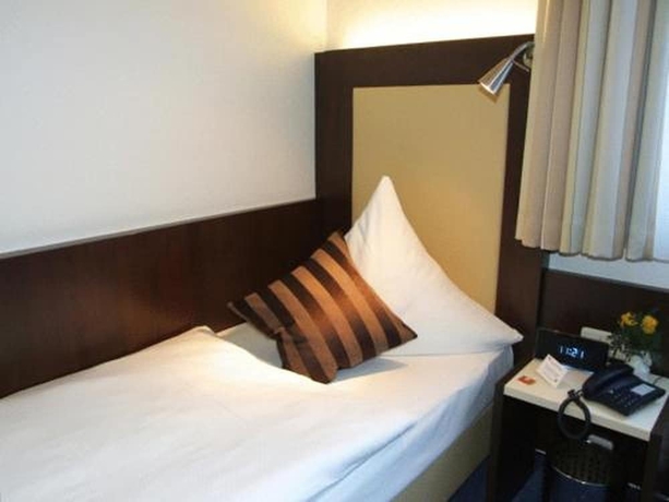 Imagen de la habitación del Hotel Lousberg. Foto 14