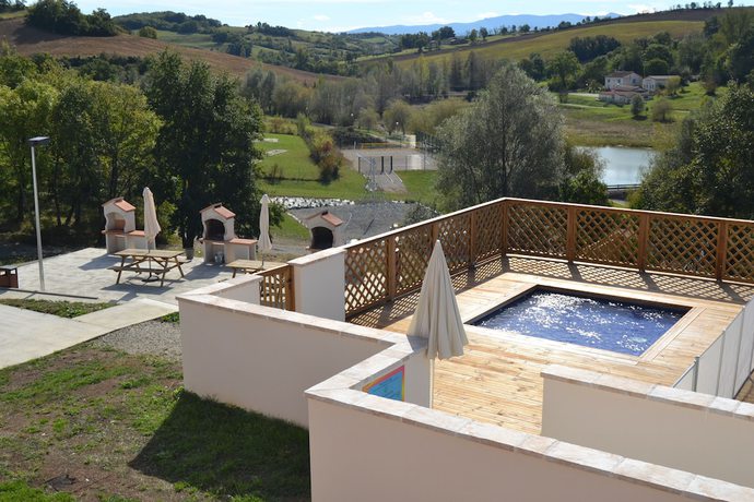 Imagen de la piscina del Hotel L'oustal Del Carlat. Foto 20