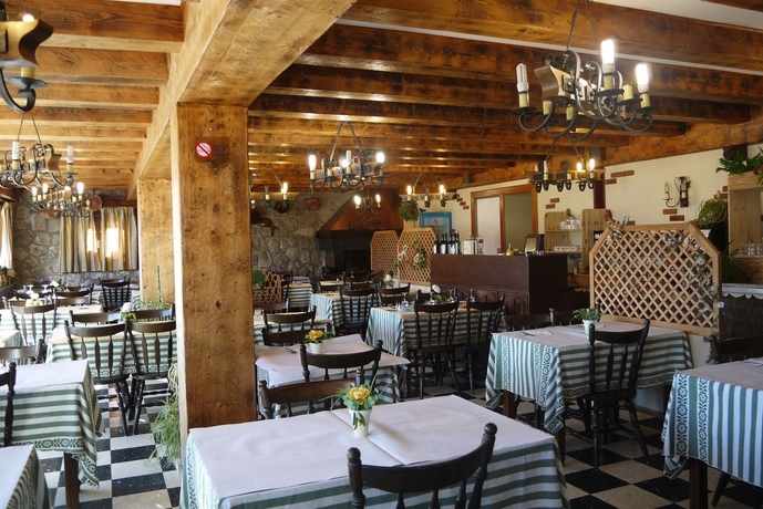 Imagen del bar/restaurante del Hotel L'oustalet. Foto 2