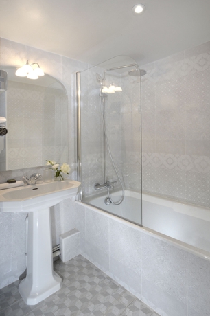 Imagen de la habitación del Hotel Louvre Montana. Foto 12