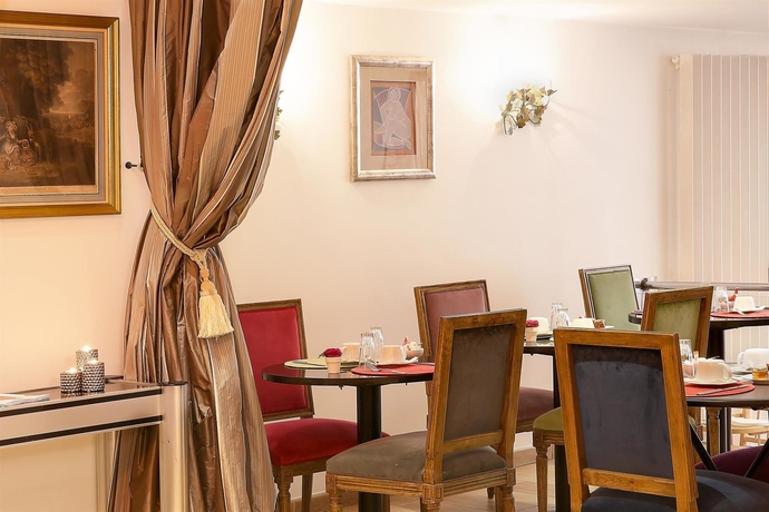 Imagen del bar/restaurante del Hotel Louvre Piemont. Foto 4