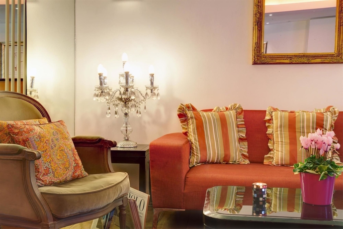 Imagen de los interiores del Hotel Louvre Piemont. Foto 11