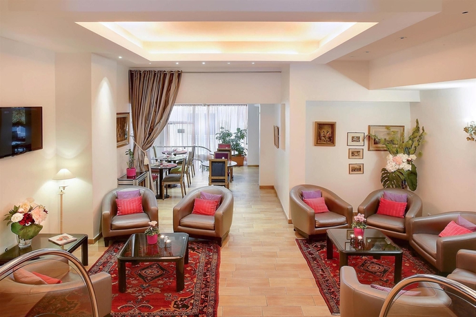 Imagen del bar/restaurante del Hotel Louvre Piemont. Foto 6