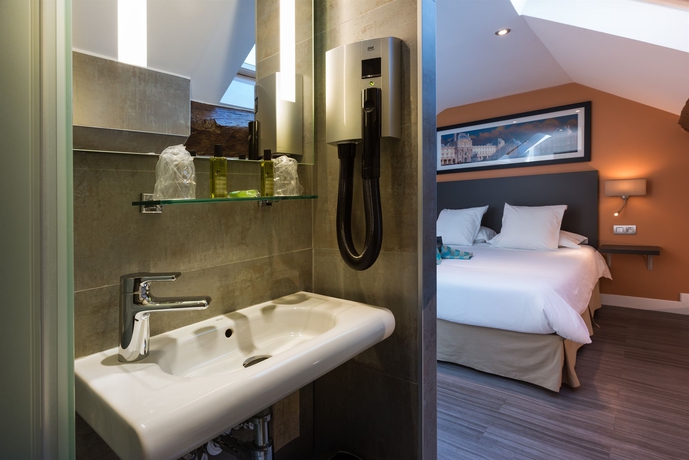 Imagen de la habitación del Hotel Louvre Richelieu. Foto 2