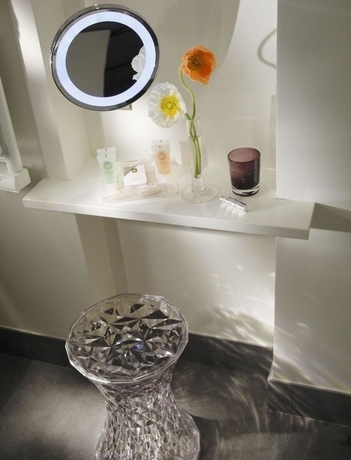 Imagen de la habitación del Hotel Louvre Saint-Honoré. Foto 10