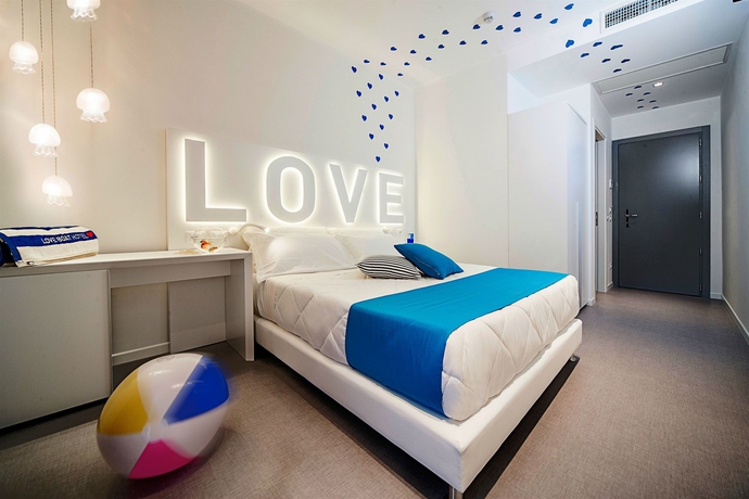 Imagen de la habitación del Hotel Love Boat. Foto 13