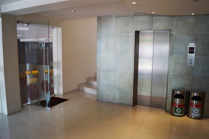 Imagen de los interiores del Hotel Love Kron. Foto 16