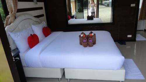 Imagen de la habitación del Hotel Love You Resort. Foto 9