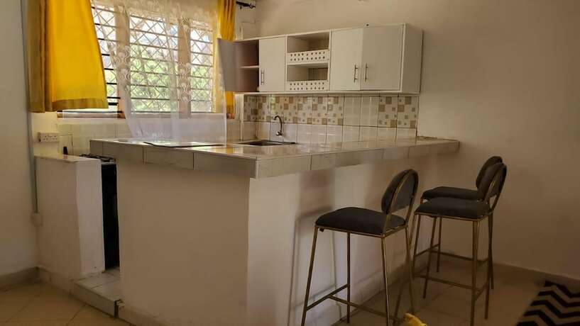 Imagen general del Hotel Lovely 5-bed Room House With a Swimming Pool. Foto 1