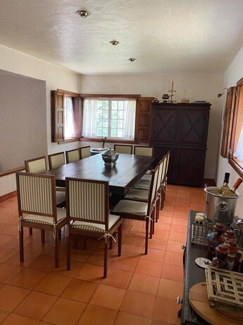 Imagen general del Hotel Lovely 6-bed Cottage in Barcelos - Vila Cova. Foto 17