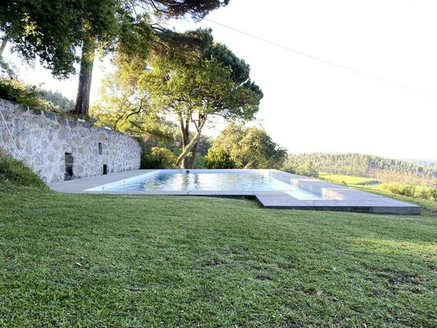 Imagen general del Hotel Lovely 6-bed Cottage in Barcelos - Vila Cova. Foto 18