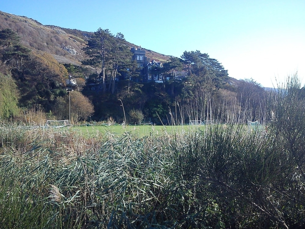 Imagen de los exteriores del Hotel Lovely Large Home 10 Minute Walk to Barmouth Beach. Foto 12