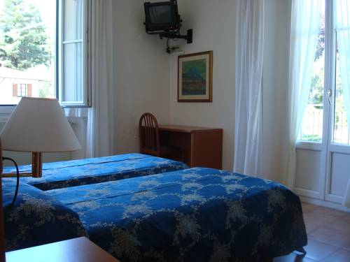 Imagen de la habitación del Hotel Loveno. Foto 4