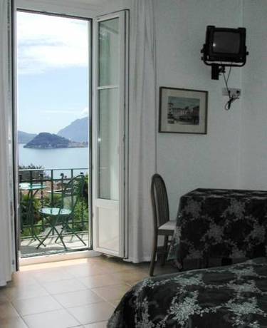 Imagen de la habitación del Hotel Loveno. Foto 5