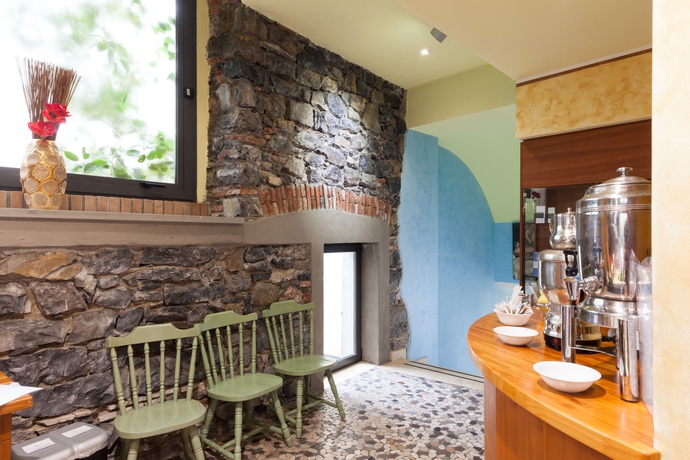 Imagen de la piscina del Hotel Lovere Resort and Spa. Foto 9