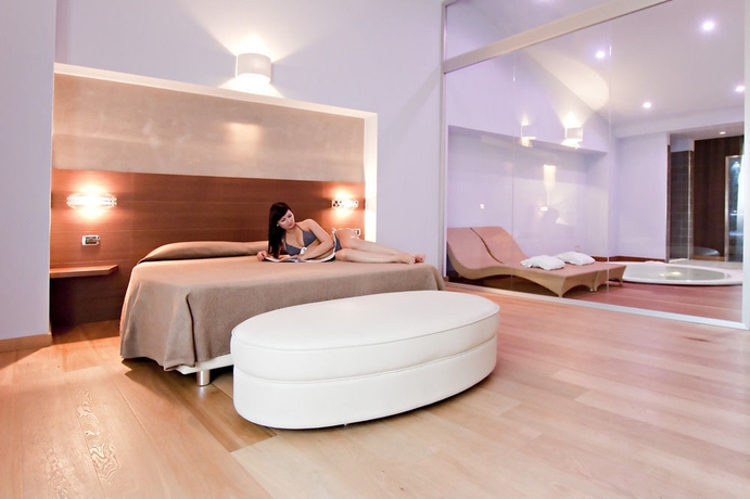 Imagen de la habitación del Hotel Lovere Resort and Spa. Foto 6