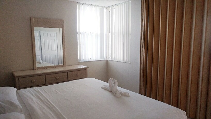 Imagen de la habitación del Hotel Lovers Key Beach Club by Check In Vacation Rentals. Foto 16