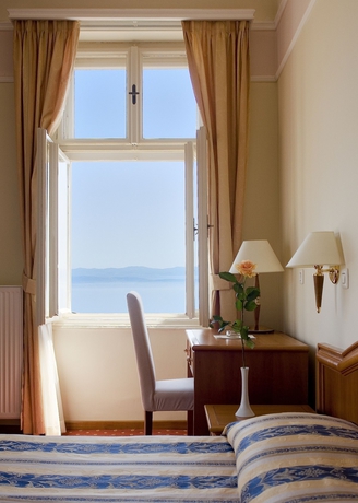 Imagen de la habitación del Hotel Lovran. Foto 9