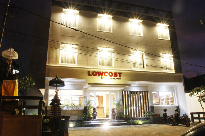 Imagen de los exteriores del Hotel Lowcost Bed and Breakfast. Foto 15