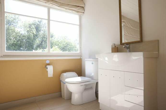 Imagen de la habitación del Hotel Lowena Cafe and Accommodation. Foto 17