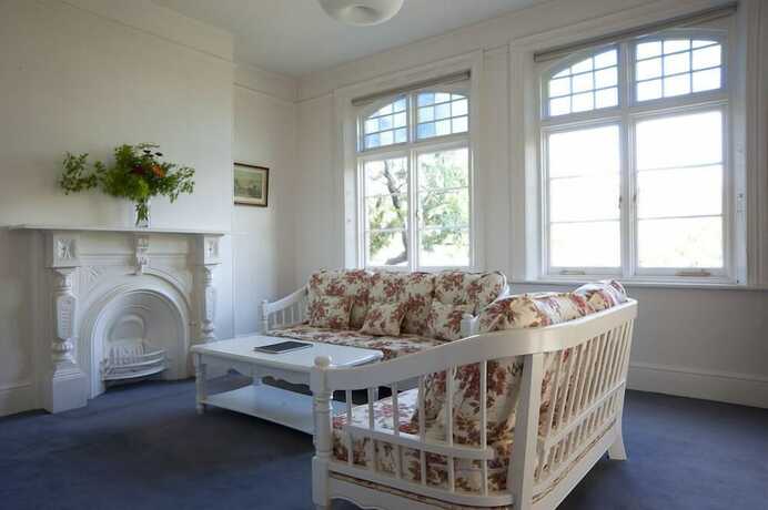 Imagen de los interiores del Hotel Lowena Cafe and Accommodation. Foto 31