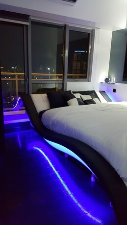 Imagen general del Hotel Lower Penthouse Unit In Acqua Residences. Foto 13
