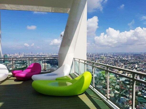 Imagen general del Hotel Lower Penthouse Unit In Acqua Residences. Foto 18