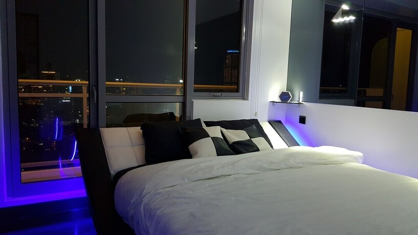 Imagen de la habitación del Hotel Lower Penthouse Unit In Acqua Residences. Foto 23