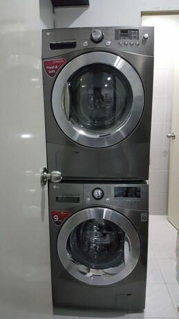 Imagen de los interiores del Hotel Lower Penthouse Unit In Acqua Residences. Foto 31