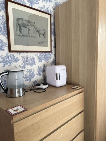 Imagen de la habitación del Hotel Lowri Cottage. Foto 13