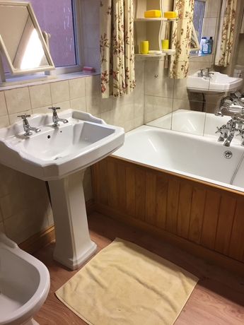 Imagen de la habitación del Hotel Lowri Cottage. Foto 18