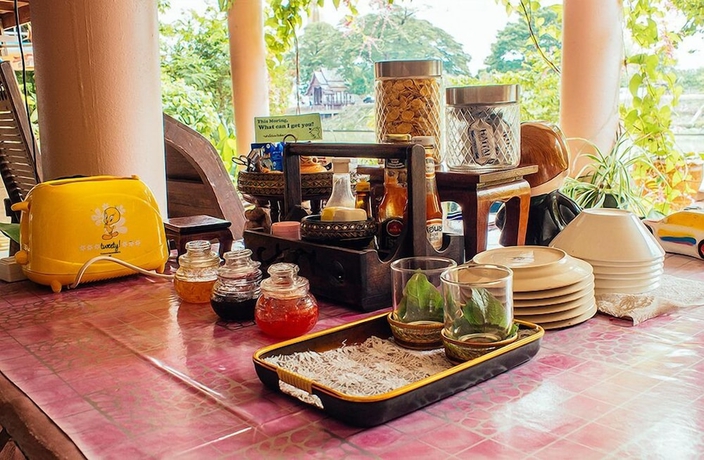 Imagen del bar/restaurante del Hotel Loy Manee House. Foto 3