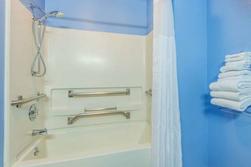 Imagen de la habitación del Hotel Loyal Duke Lodge. Foto 11