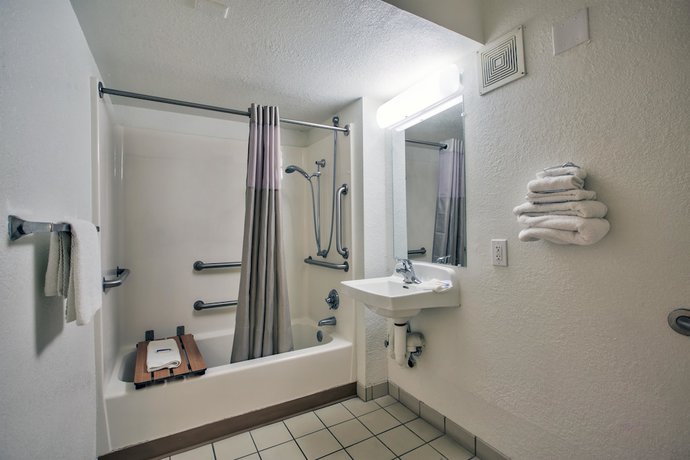 Imagen de la habitación del Hotel Loyalty Inn Tallahassee. Foto 12