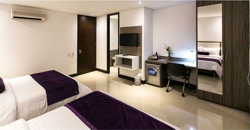 Imagen de la habitación del Hotel Loyds. Foto 24