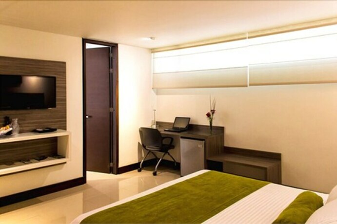 Imagen de la habitación del Hotel Loyds. Foto 25