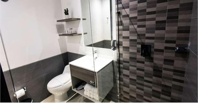 Imagen de la habitación del Hotel Loyds. Foto 30