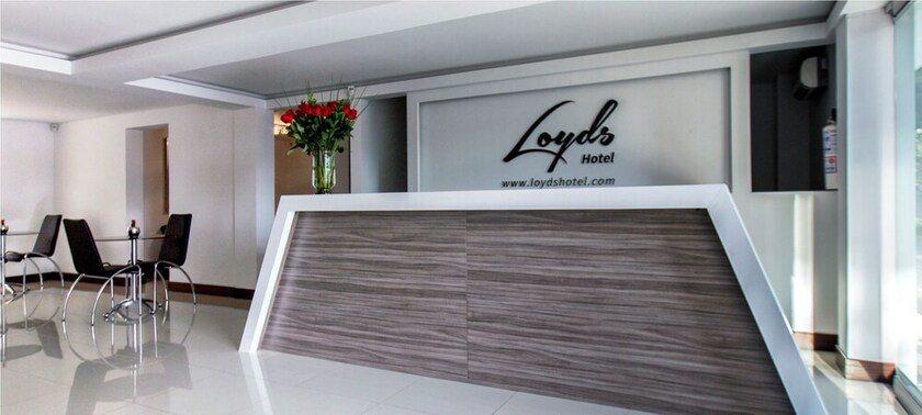 Imagen de los interiores del Hotel Loyds. Foto 33