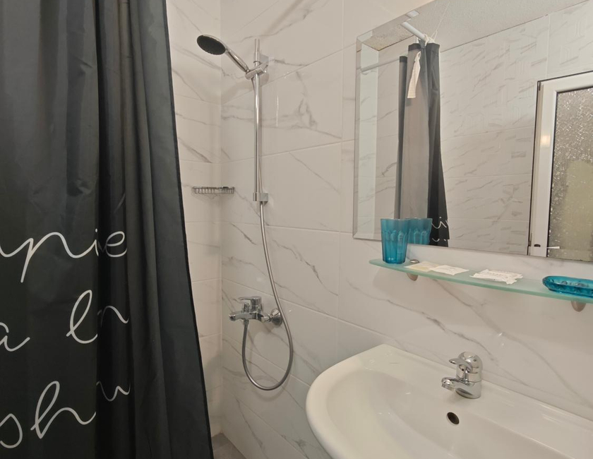 Imagen general del Hotel Lozite. Foto 12