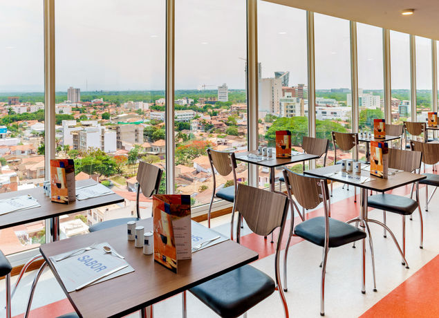 Imagen de la habitación del Hotel Lp Equipetrol. Foto 10