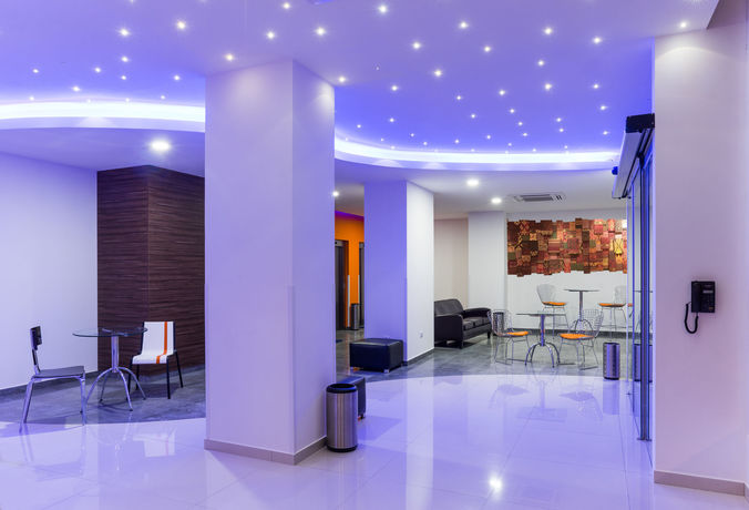 Imagen del bar/restaurante del Hotel Lp Equipetrol. Foto 2